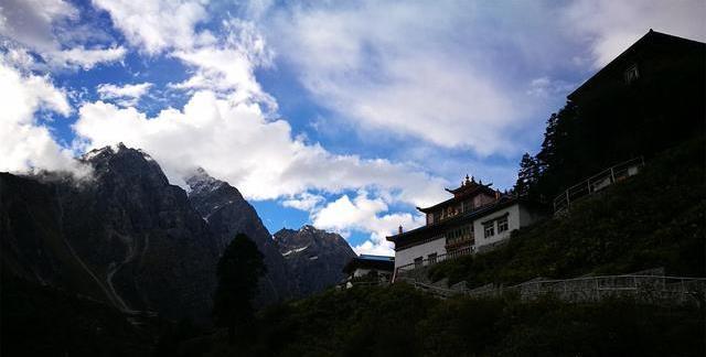 去西藏旅游住哪里比较好 去西藏旅游住哪里比较好